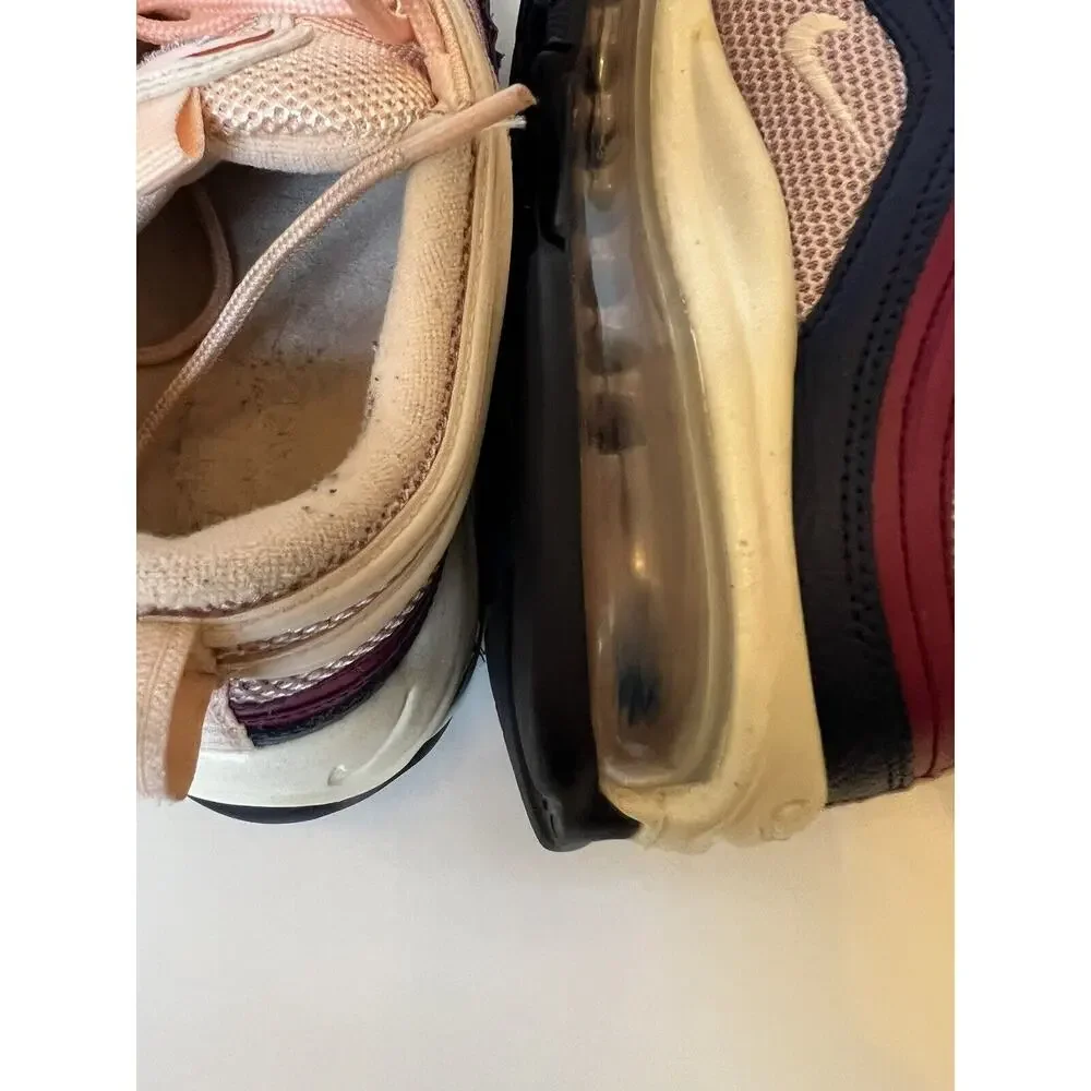 Women’s Size 9 - NIKE AIR MAX ‘97 in Plum Chalk 2018